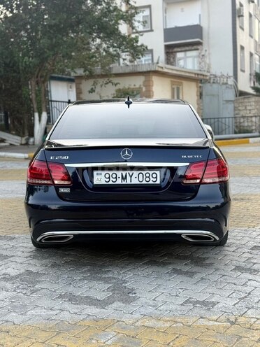 Mercedes E 250 2014, 208,000 km - 2.1 л - Bakı