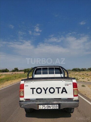 Toyota Hilux 2005, 136,000 km - 2.5 l - Naxçıvan