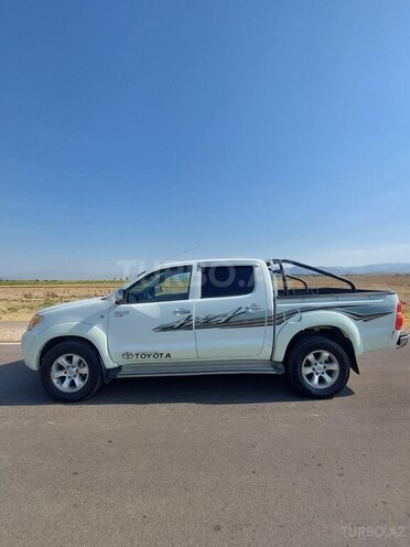 Toyota Hilux 2005, 136,000 km - 2.5 l - Naxçıvan