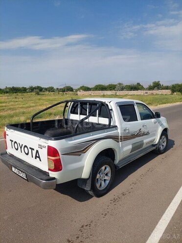 Toyota Hilux 2005, 136,000 km - 2.5 l - Naxçıvan