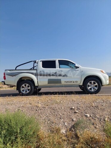 Toyota Hilux 2005, 136,000 km - 2.5 l - Naxçıvan