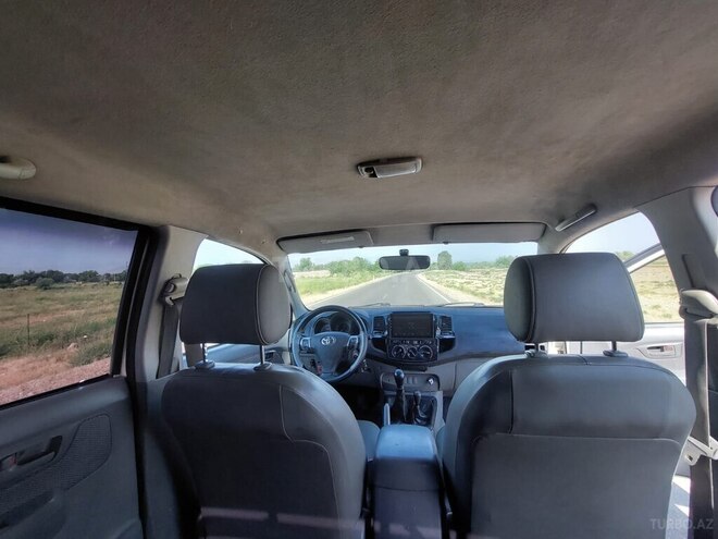 Toyota Hilux 2005, 136,000 km - 2.5 l - Naxçıvan