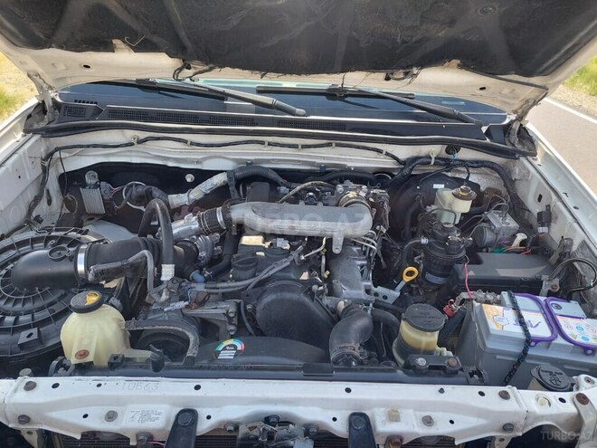 Toyota Hilux 2005, 136,000 km - 2.5 l - Naxçıvan