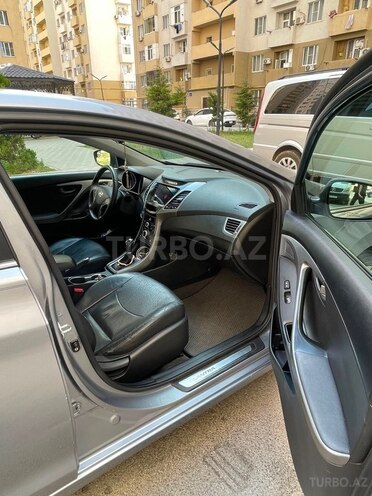 Hyundai Elantra 2015, 207,605 km - 2.0 l - Bakı