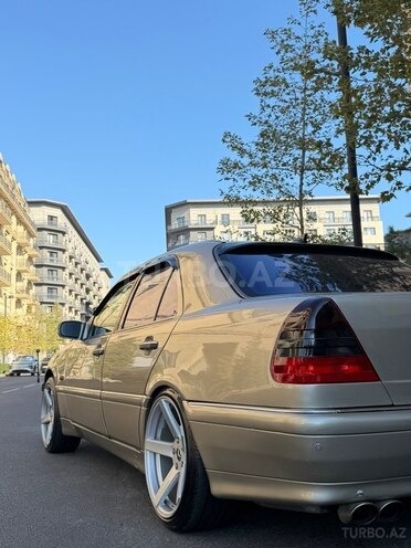 Mercedes C 280 2000, 315,000 km - 3.2 l - Bakı