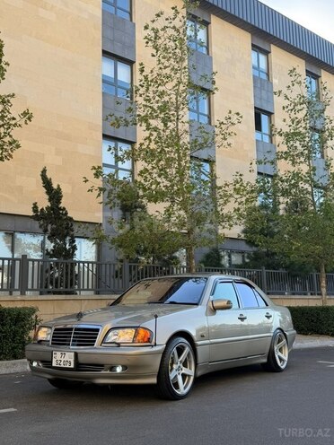 Mercedes C 280 2000, 315,000 km - 3.2 l - Bakı