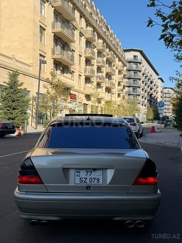 Mercedes C 280 2000, 315,000 km - 3.2 l - Bakı