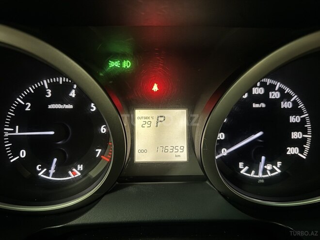 Toyota Land Cruiser Prado 2010, 175,000 km - 2.7 l - Bakı