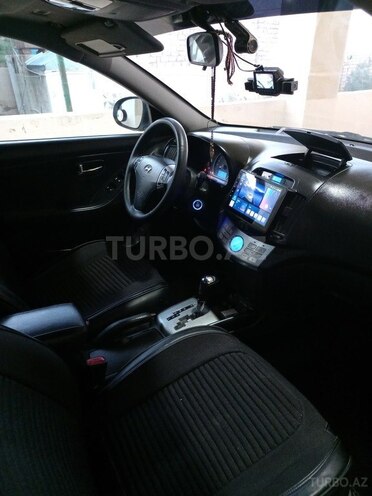 Hyundai Elantra 2010, 215,450 km - 2.0 l - Bakı