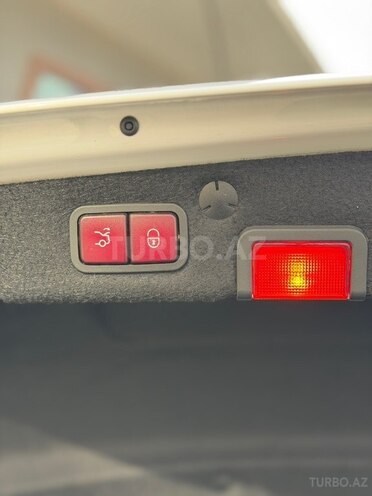 Mercedes C 300 2015, 200,500 km - 2.0 л - Bakı