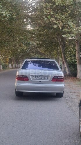 Mercedes E 240 1999, 400,000 km - 2.4 l - Füzuli