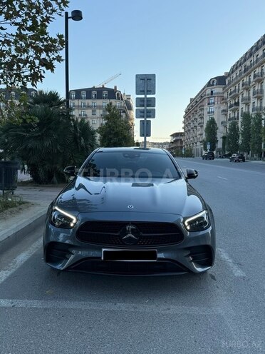 Mercedes E 300 e 4MATIC 2022, 52,000 km - 2.0 l - Bakı