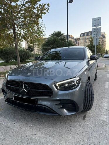 Mercedes E 300 e 4MATIC 2022, 52,000 km - 2.0 l - Bakı