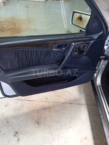 Mercedes E 230 1997, 516,000 km - 2.3 l - Sabirabad