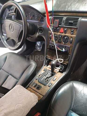 Mercedes E 230 1997, 516,000 km - 2.3 l - Sabirabad