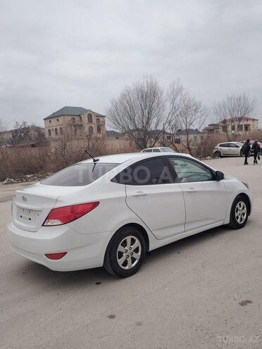 Hyundai Accent 2017, 333,387 km - 1.6 л - Bakı
