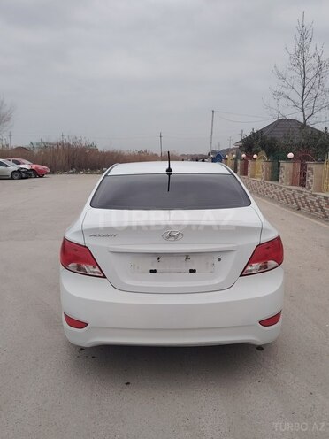 Hyundai Accent 2017, 333,387 km - 1.6 л - Bakı