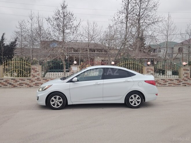 Hyundai Accent 2017, 333,387 km - 1.6 л - Bakı
