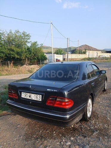 Mercedes E 270 2000, 416,906 km - 2.7 л - Qazax
