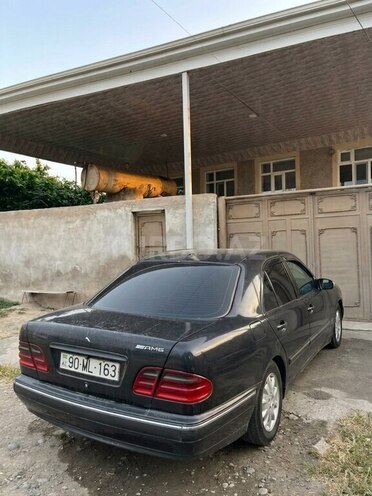 Mercedes E 270 2000, 416,906 km - 2.7 л - Qazax