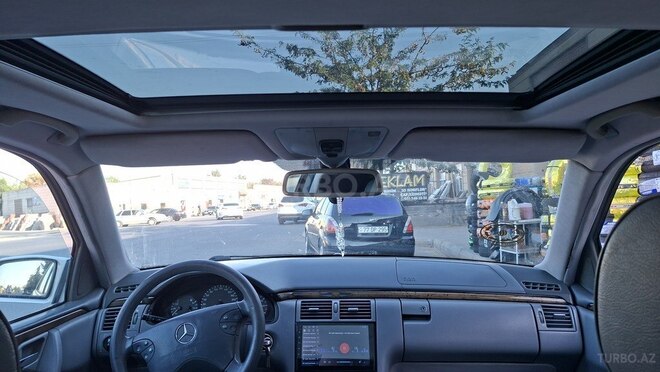 Mercedes E 240 1999, 300,000 km - 2.4 l - Salyan