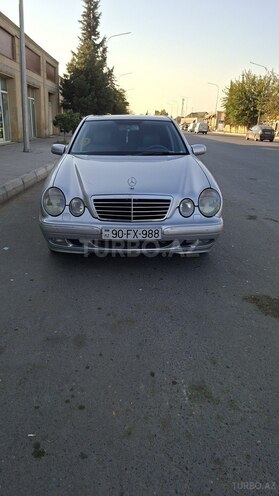 Mercedes E 240 1999, 300,000 km - 2.4 l - Salyan