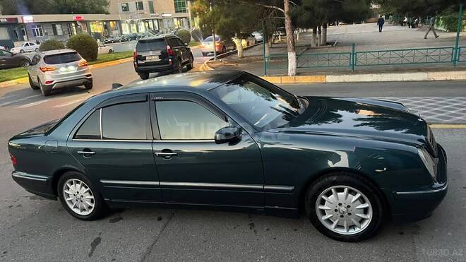 Mercedes E 240 2001, 285,000 km - 2.4 l - Sumqayıt