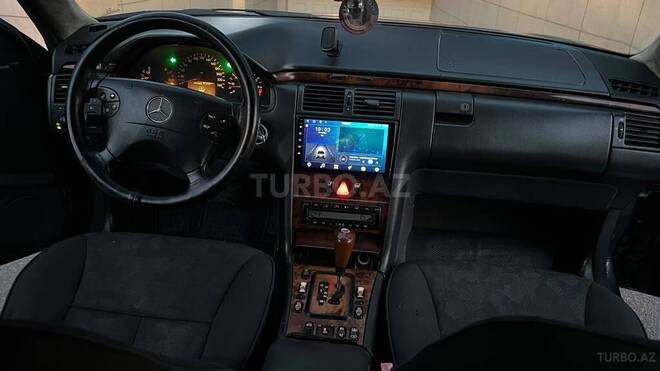Mercedes E 240 2001, 285,000 km - 2.4 l - Sumqayıt