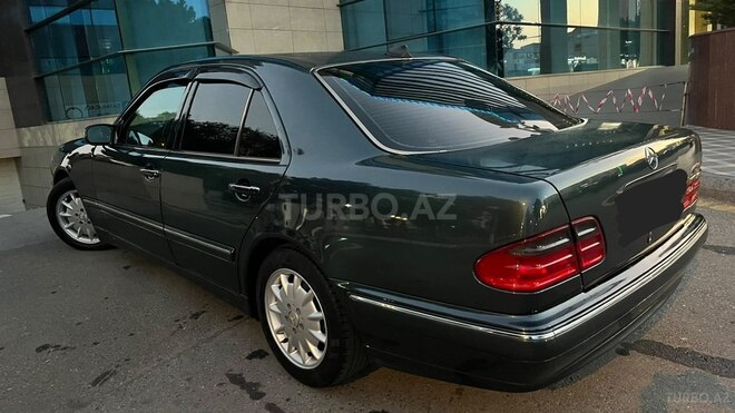Mercedes E 240 2001, 285,000 km - 2.4 l - Sumqayıt