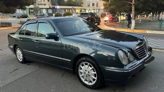 Mercedes E 240 2001, 285,000 km - 2.4 l - Sumqayıt