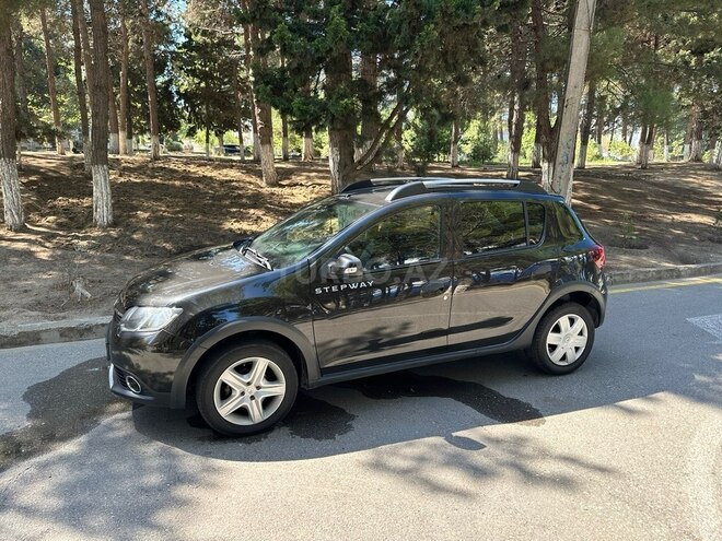 Renault Sandero 2015, 244,000 km - 1.6 l - Sumqayıt