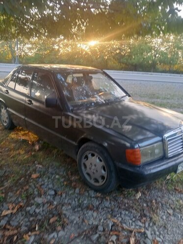 Mercedes 190 1992, 500,000 km - 1.8 л - Qəbələ