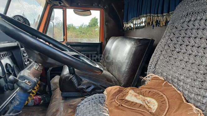 KamAz 55111 1986, 200,000 km - 11.0 l - İsmayıllı