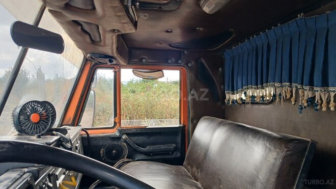 KamAz 55111 1986, 200,000 km - 11.0 l - İsmayıllı