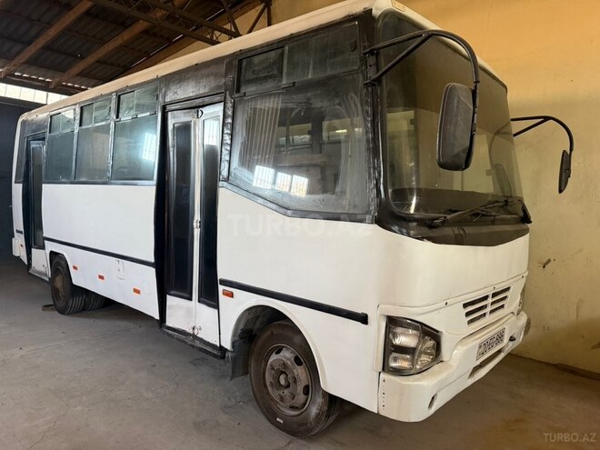Isuzu NP 37 2008, 185,000 km - 4.4 l - Sumqayıt