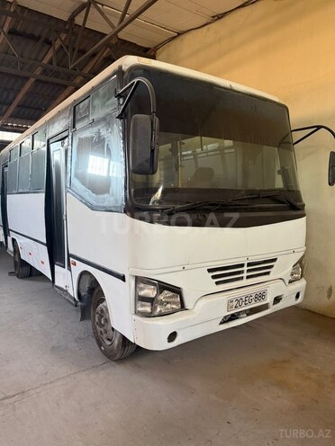 Isuzu NP 37 2008, 185,000 km - 4.4 l - Sumqayıt