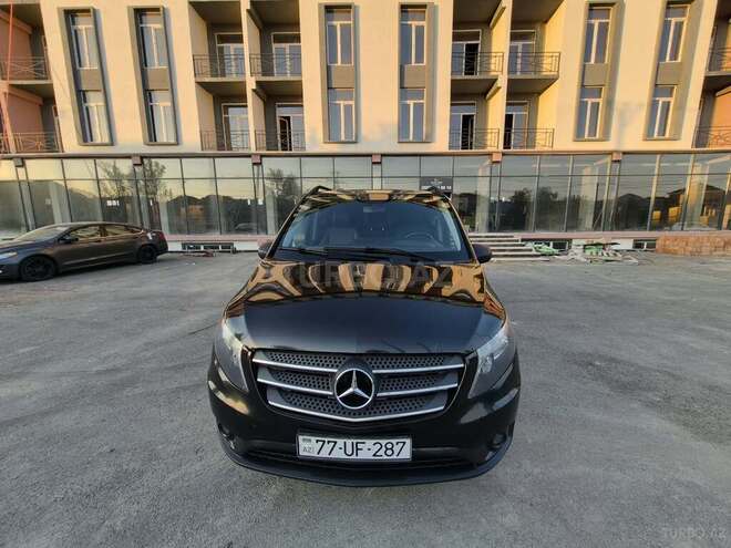 Mercedes V 250 2018, 331,000 km - 2.0 l - Bakı