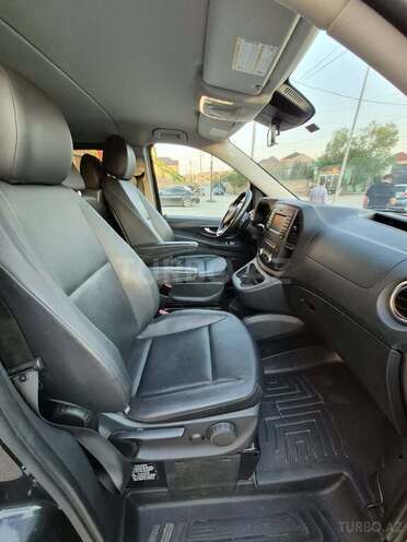 Mercedes V 250 2018, 331,000 km - 2.0 l - Bakı