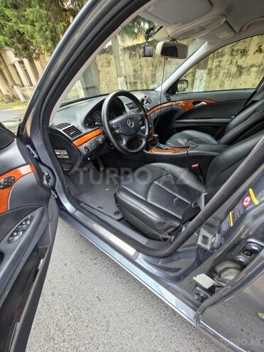 Mercedes E 220 2006, 283,000 km - 2.2 l - Zaqatala