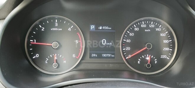 Kia Stonic 2017, 190,000 km - 1.6 l - Bakı