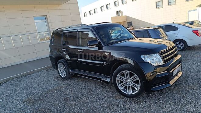 Mitsubishi Pajero 2007, 225,960 km - 3.0 l - Qazax