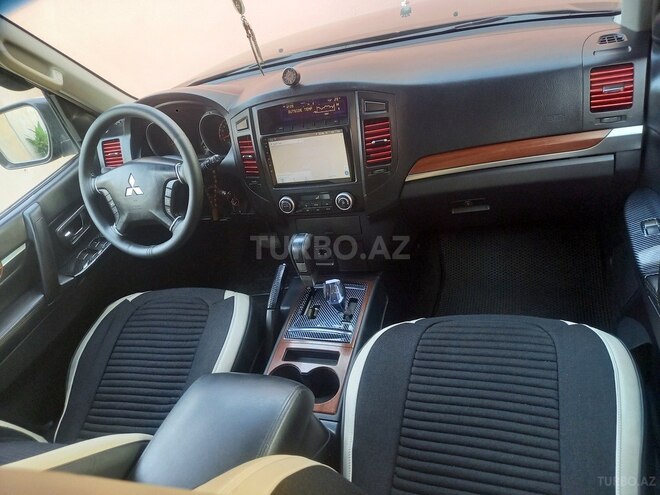 Mitsubishi Pajero 2007, 225,960 km - 3.0 l - Qazax