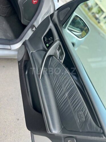Mercedes E 240 1999, 307,000 km - 2.4 l - Bakı