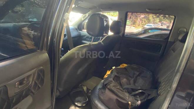 Toyota Hilux 2011, 350,000 km - 2.5 l - Bakı