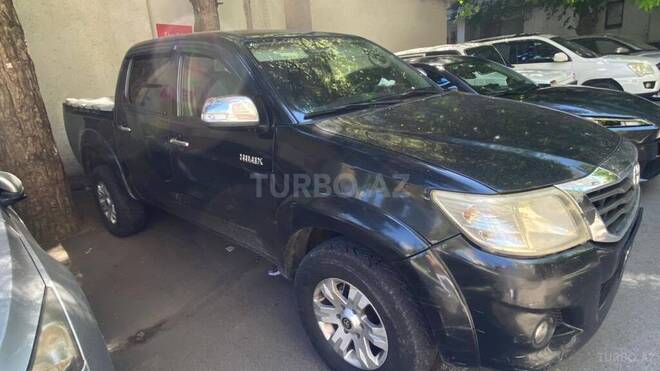Toyota Hilux 2011, 350,000 km - 2.5 l - Bakı