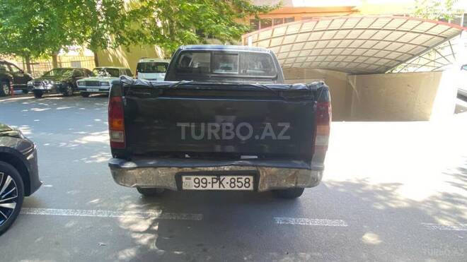 Toyota Hilux 2011, 350,000 km - 2.5 l - Bakı