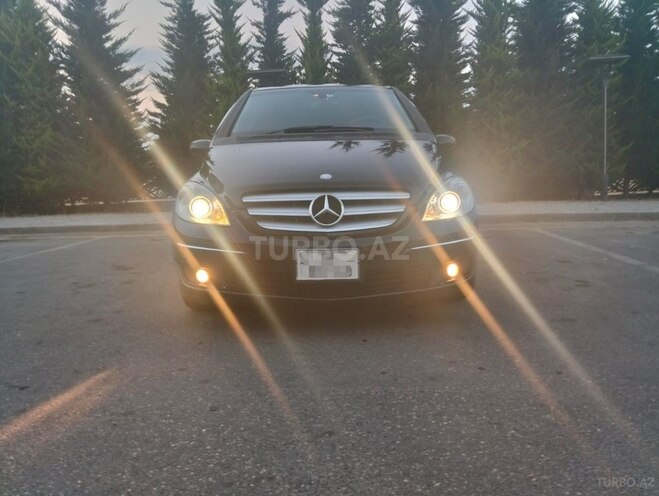Mercedes B 170 2008, 225,000 km - 1.7 л - Quba