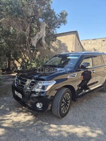 Nissan Patrol 2010, 185,000 km - 5.6 l - Bakı