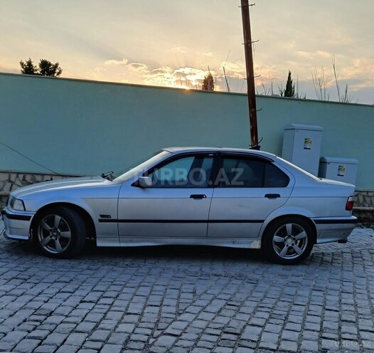 BMW 318 1994, 325,000 km - 1.8 l - Bakı