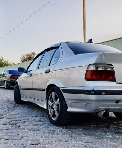 BMW 318 1994, 325,000 km - 1.8 l - Bakı